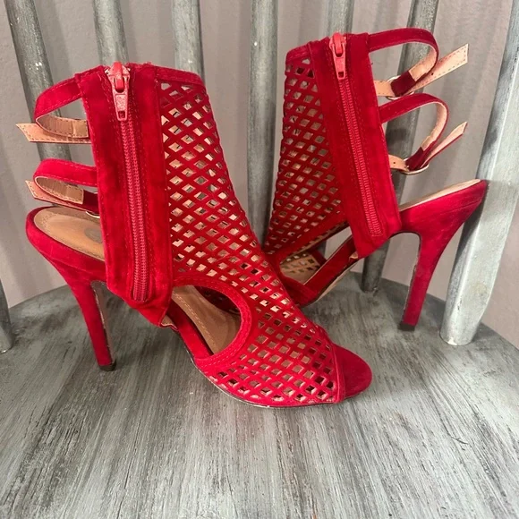Chase + Chloe Red Suede Peep-Toe Heels - Picture 4 of 6